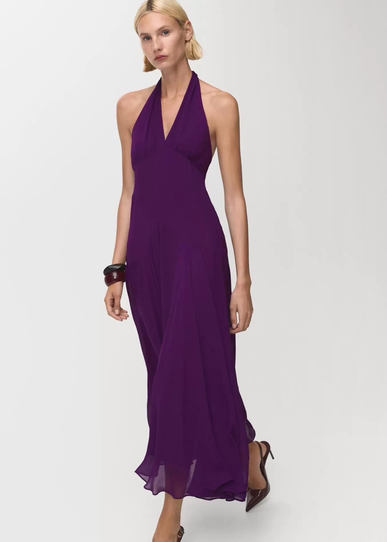 Vestido cuello halter pliegues