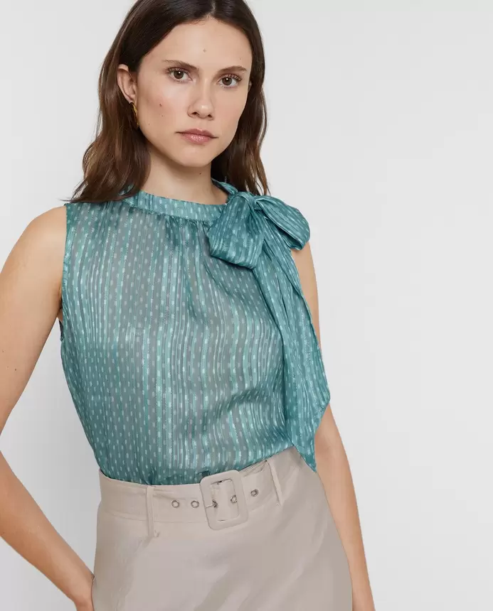 Blusa Lazo En Cuello