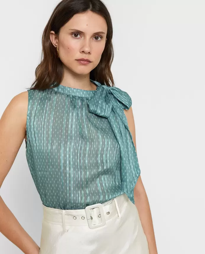Blusa Lazo En Cuello