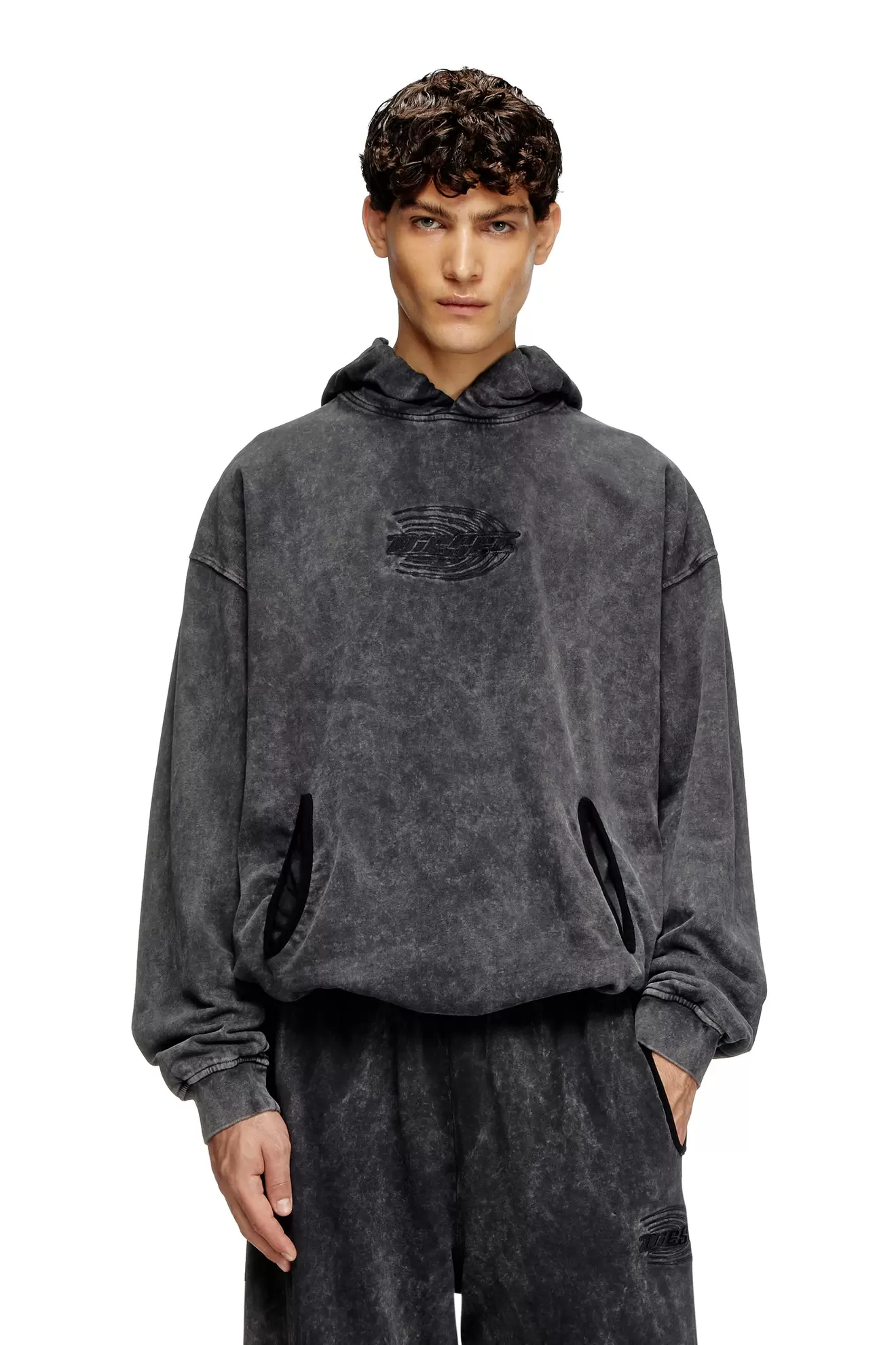 Sudadera con capucha lavada al ácido con fruncidos