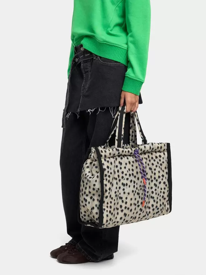 Nylon shopper bag printed with animal print