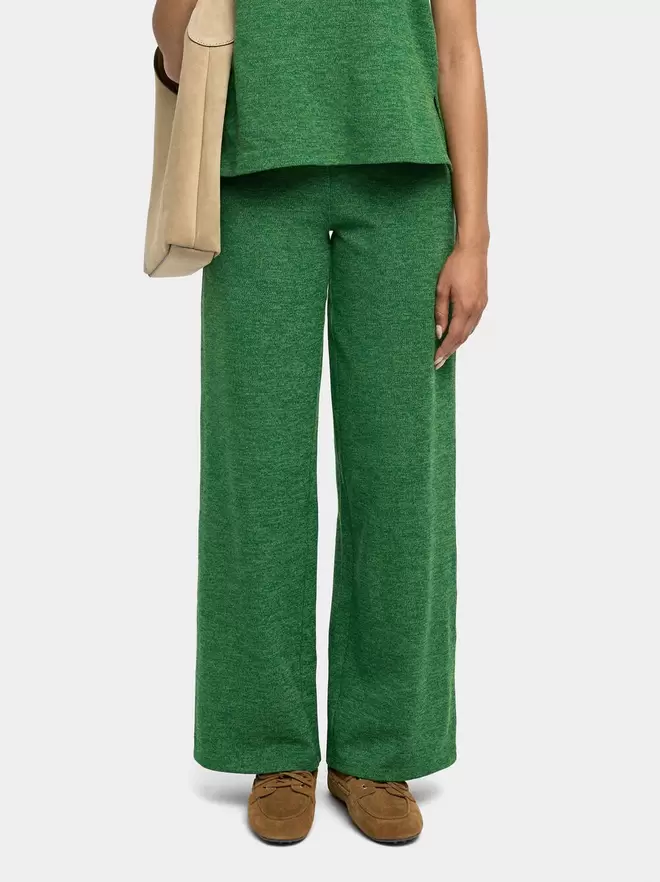 Textured pants with elastic waistband