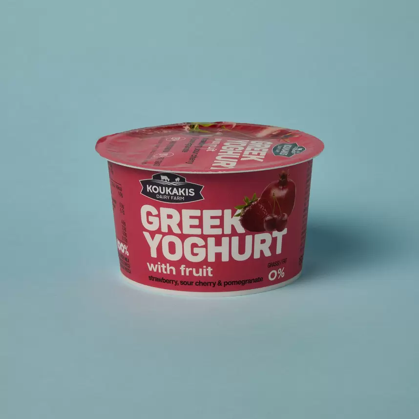 Iogurt grec de maduixa, cirera i fruits vermells 2% matèria grassa KOUKAKIS 150g
