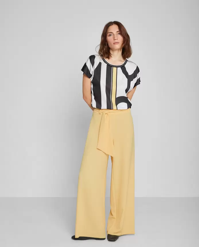 Pantalón Fluido Con Lazo