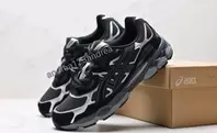 ASICS Gel‑NYC unisex dal 36 al 45, vari colori.