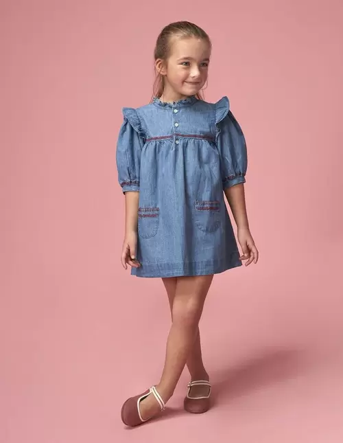 Vestido vaquero con bordados azul claro