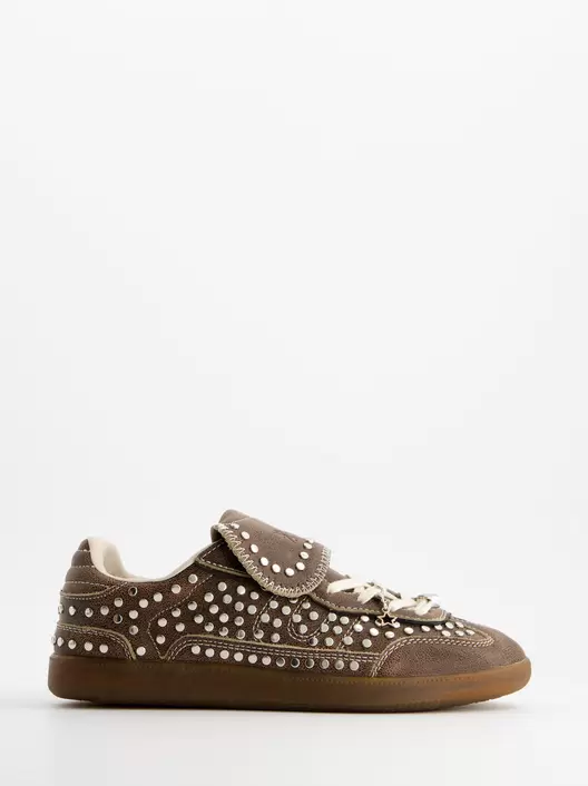 Proveedor: ULK Zapatillas con tachuelas - ULK Chile
