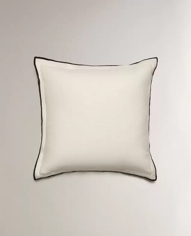 FUNDA COJÍN OVERLOCK