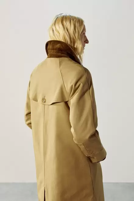 Trench acolchado