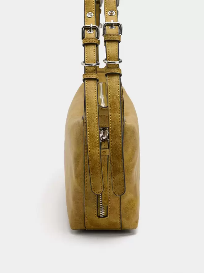 Shoulder bag with studs