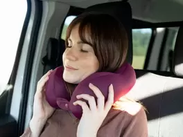 Cojín de viaje esencial fresco burdeos