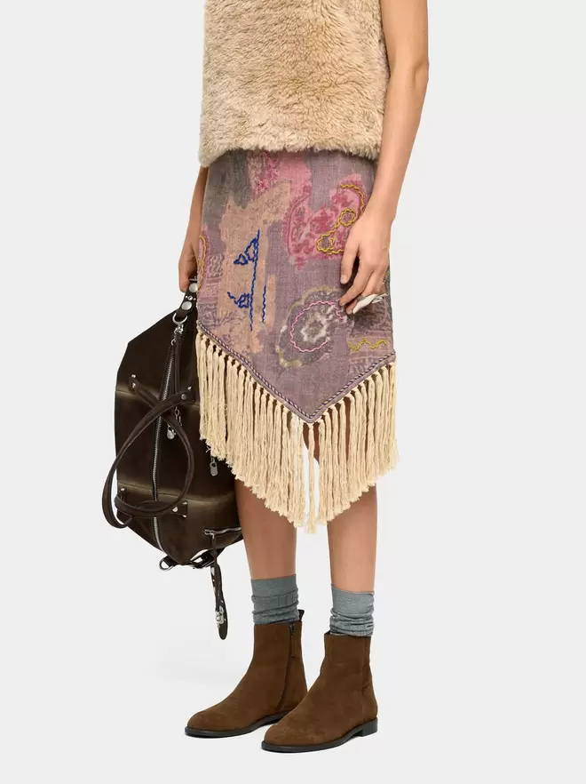 Wool skirt with fringes