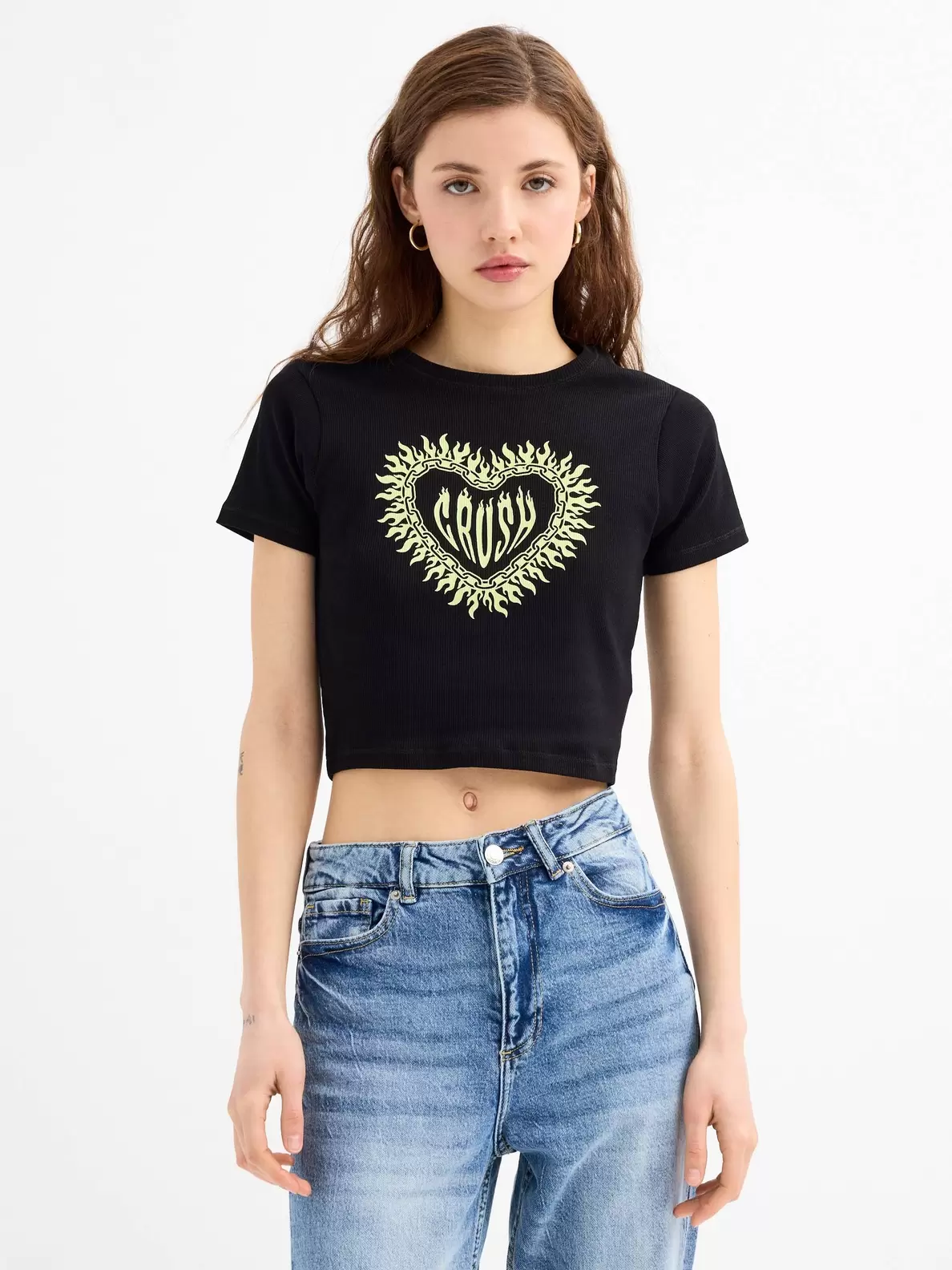 Camiseta crop manga corta...