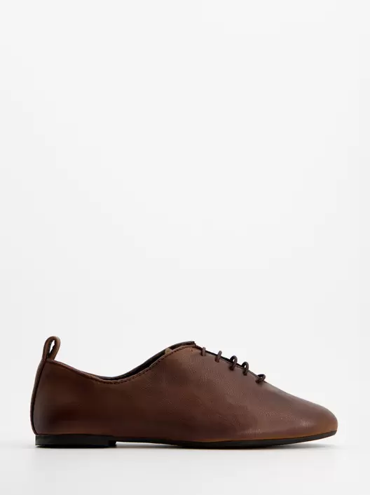 Zapato plano de piel - ULK Blunchi