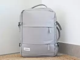 Mochila de viaje de gran capacidad gris