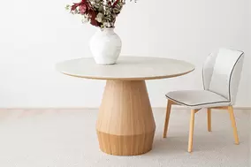 MESA DE COMEDOR CALABRIA