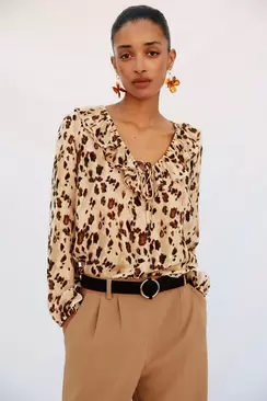 Flounced blouse