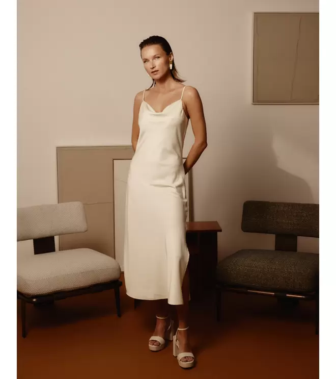 VESTIDO LARGO SATINADO