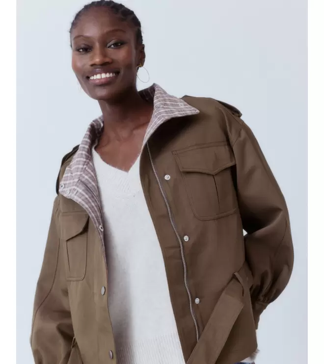 CAZADORA CORTA CINTURÓN