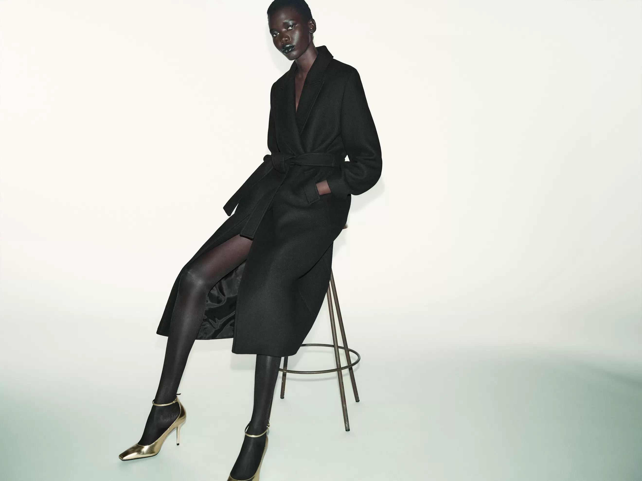 ABRIGO LARGO CINTURÓN CON LANA