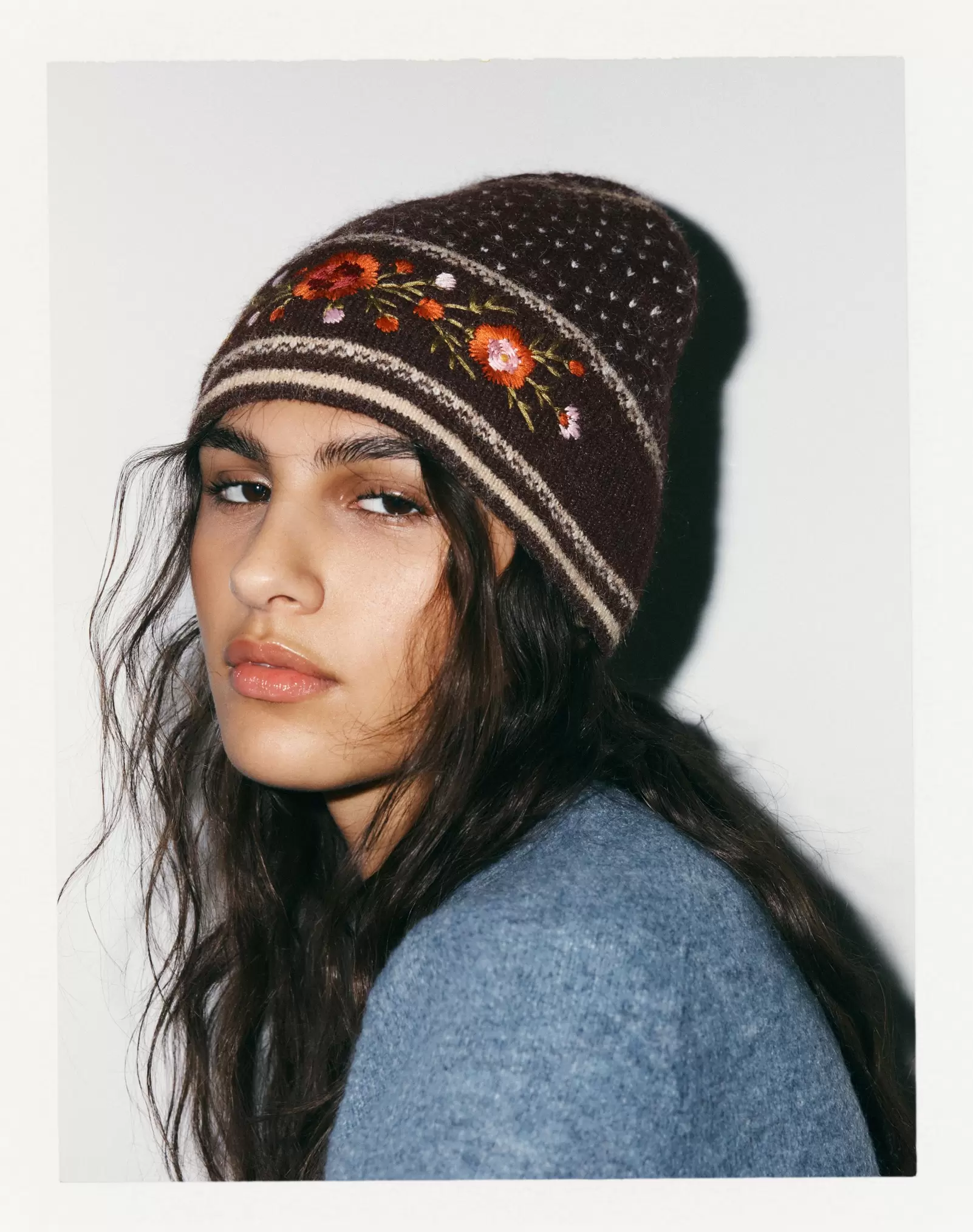 GORRO BEANIE TOPOS BORDADOS FLORES