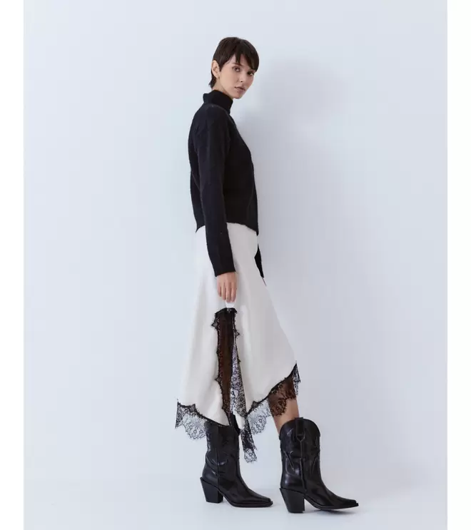 FALDA ENCAJE ASIMÉTRICA