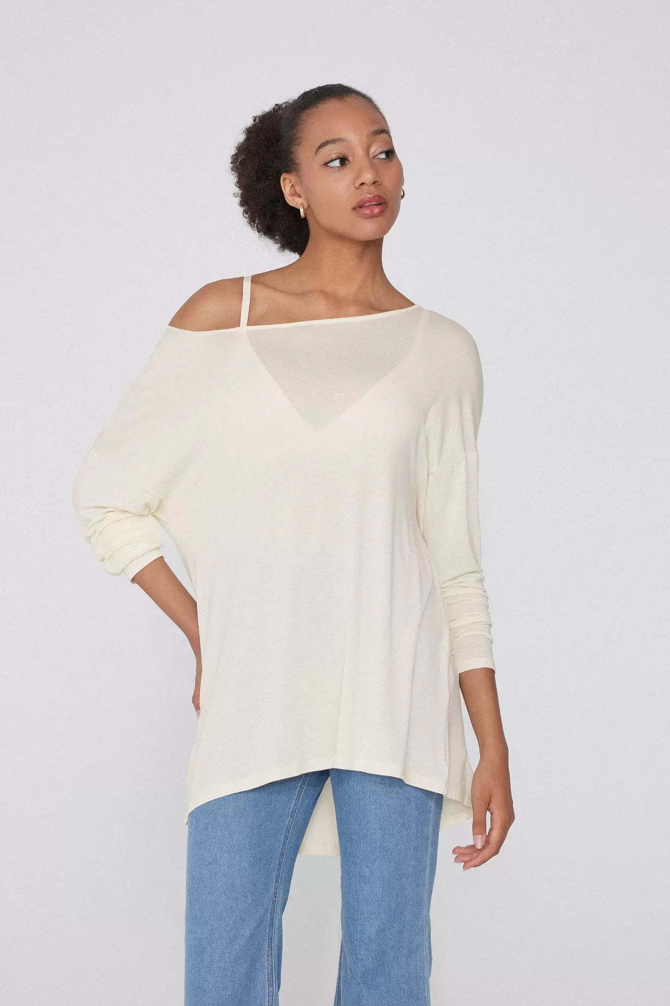 Maxicamiseta Manga Larga Viscosa Ligera Add to wishlist: Maxicamiseta Manga Larga Viscosa Ligera