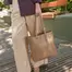 Bolso shopper grande con neceser extraíble