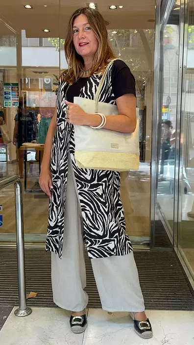 Alicia, 50's (Pantalón 9,99€ / Chaleco 9,99€)