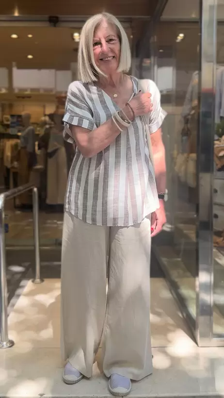 Maite, +65 años (Pantalón: 17,99€ / Blusa: 15,99€)