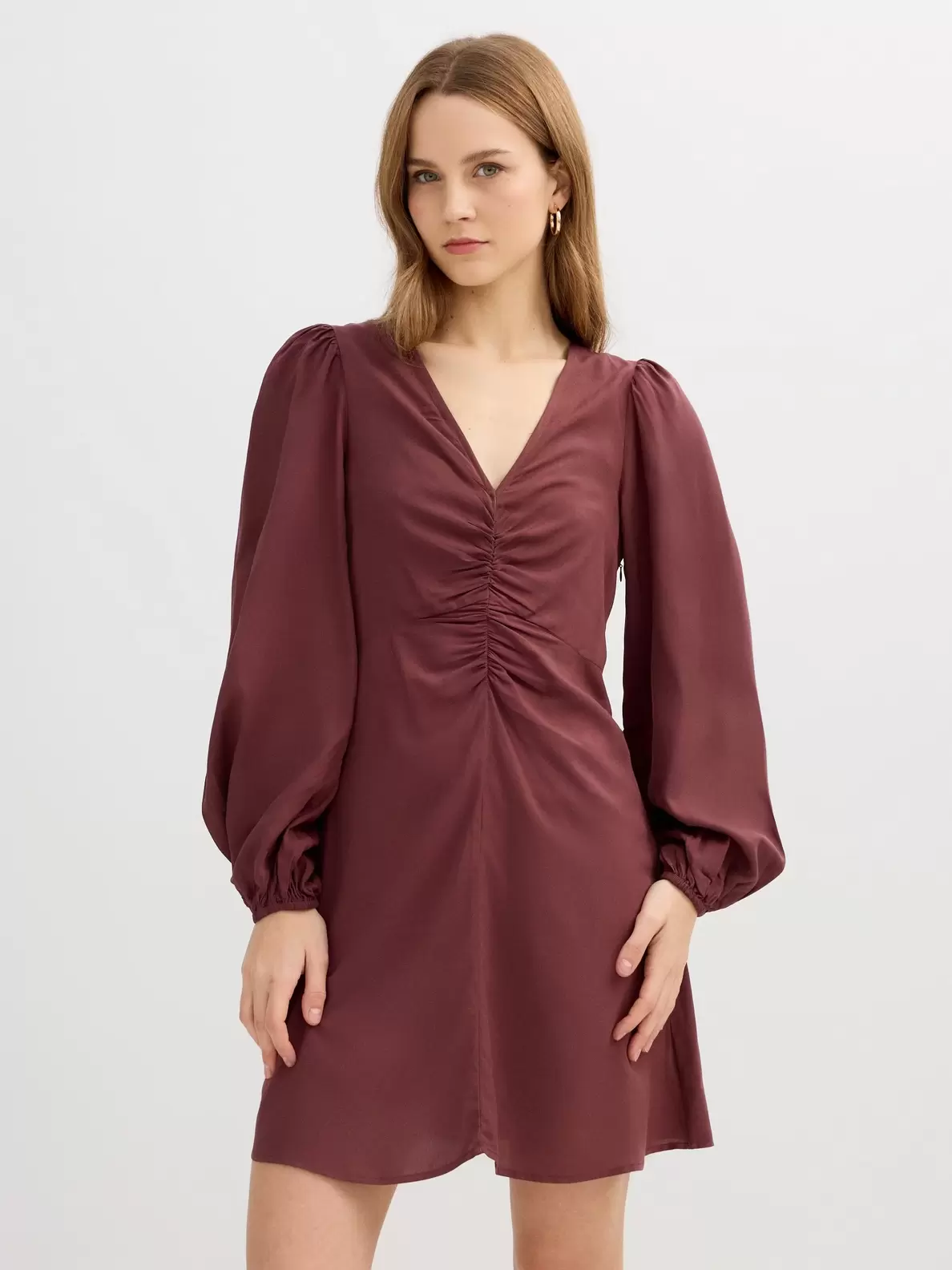 Vestido mini fruncido de...