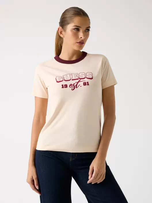 Camiseta con logotipo de pedrería