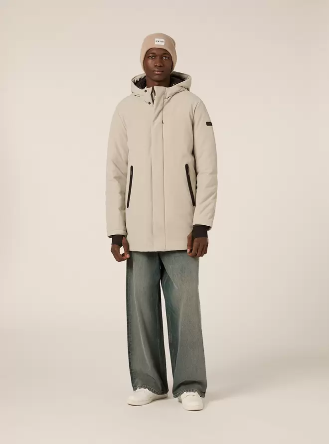 Chaqueta larga de tejido técnico