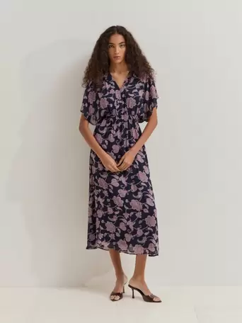 Vestido con mangas cortas