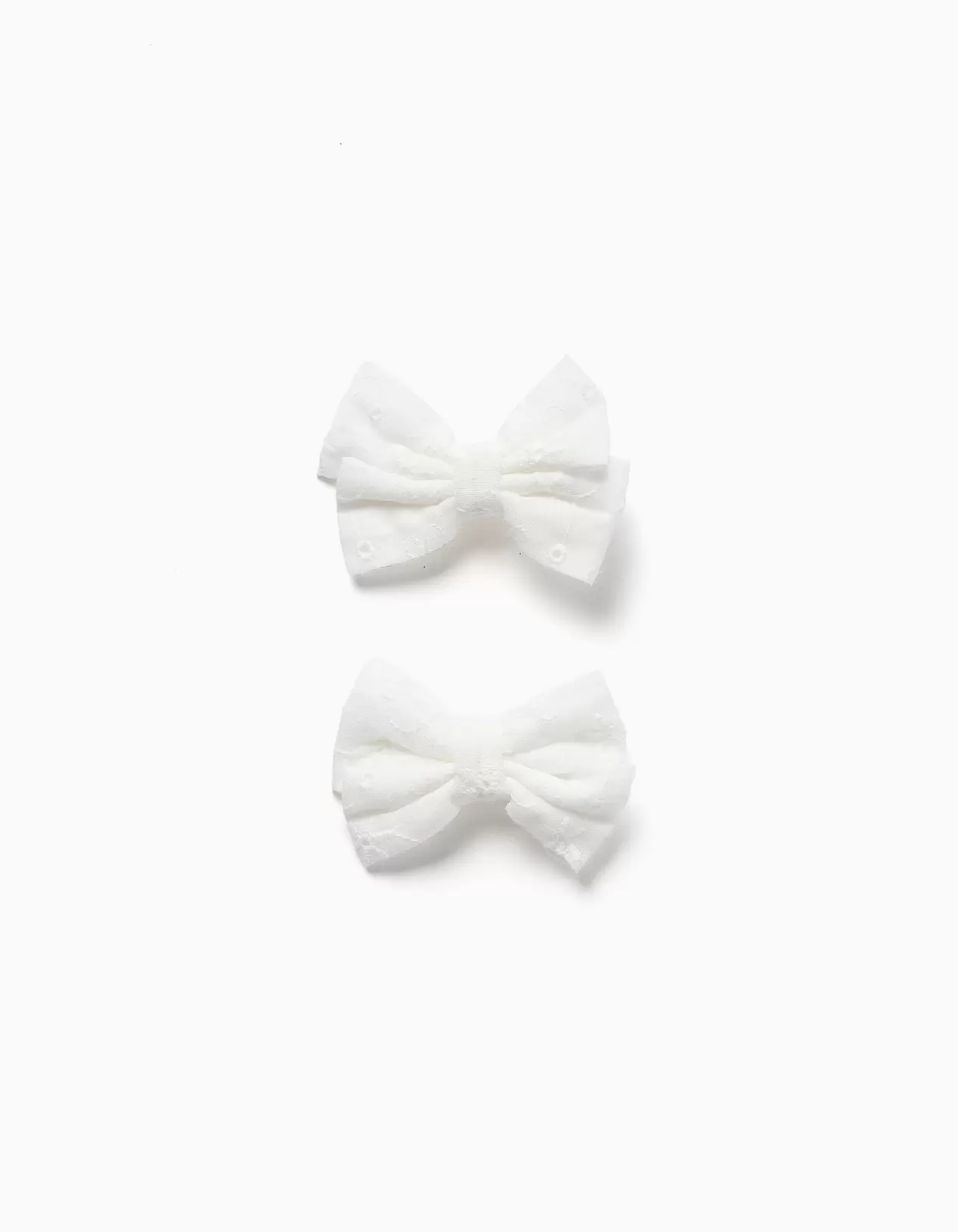 2 hair clips with bows in broderie anglaise for babies and girls, white