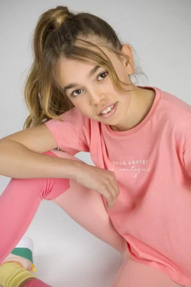 Camiseta de niña coral