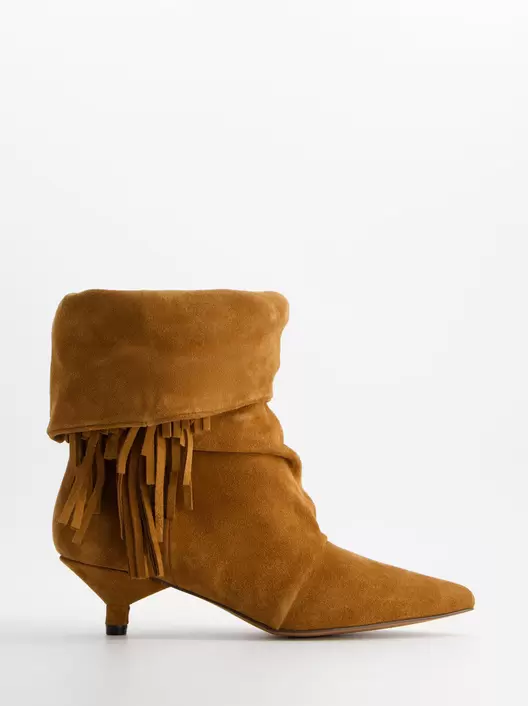 Boho-style suede ankle boots - ULK Conroe