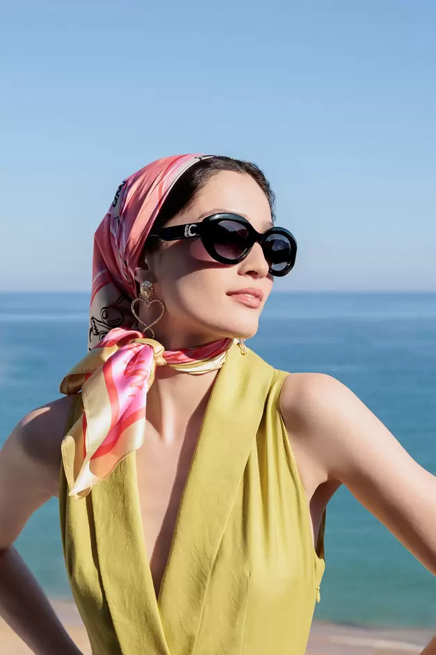 V-neck Dress with Buckle Waist