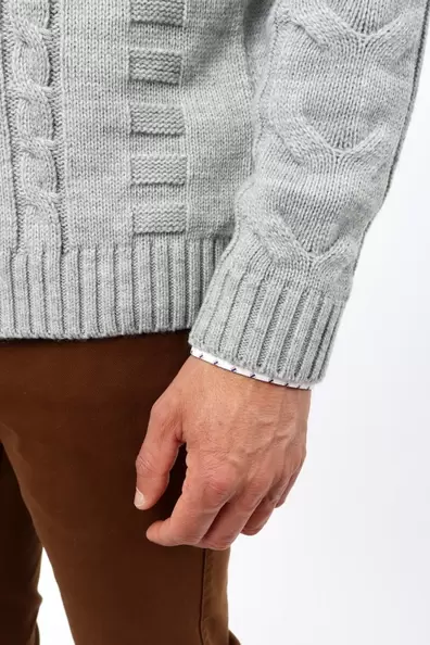 Cable-Knit Crew Neck Jumper