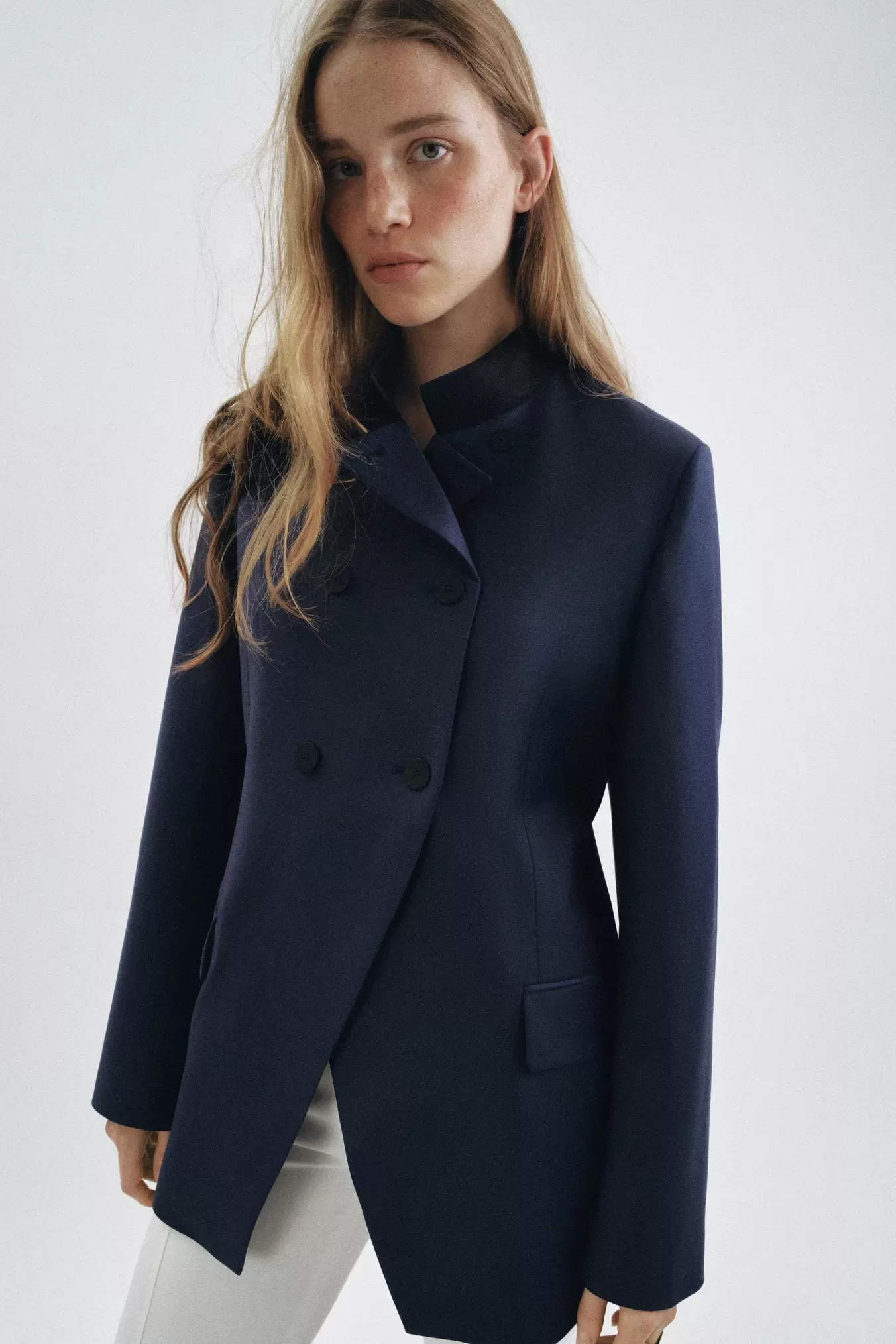 BLAZER ENTALLADA CONTRASTE ZW COLLECTION