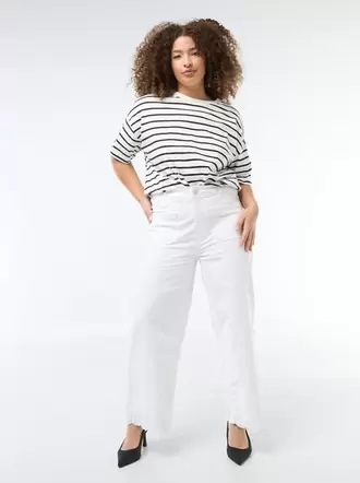 Vaquero de pierna ancha y tiro alto con bolsillos de parche delanteros y traseros