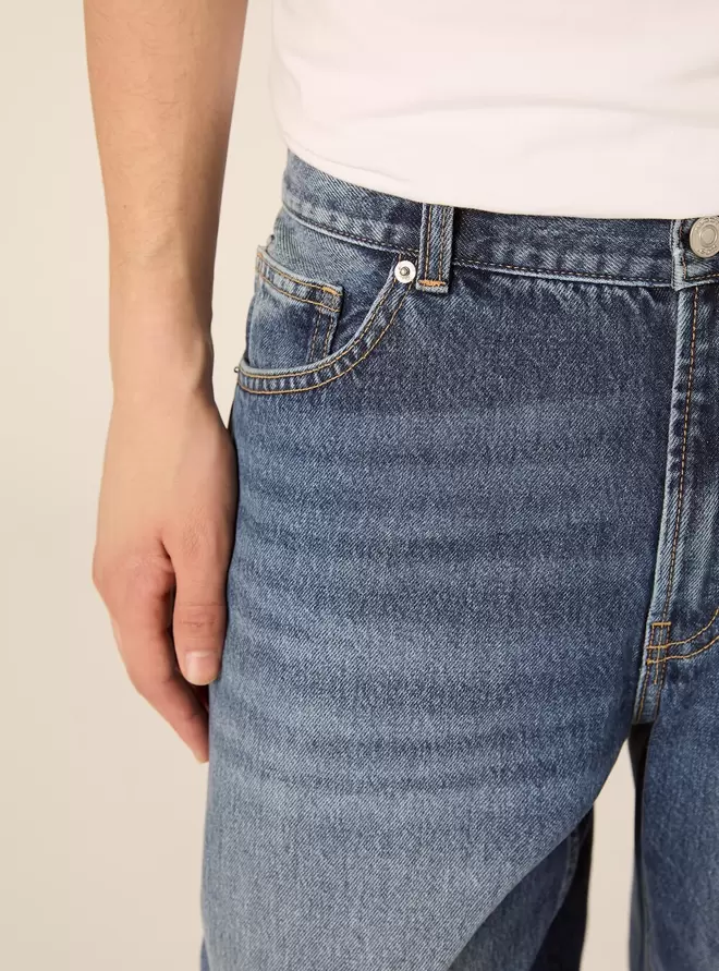 Vaqueros de corte cónico