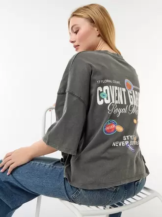 Camiseta de manga corta estampada por delante y por detrás