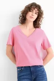 Camiseta con escote en pico - regular fit