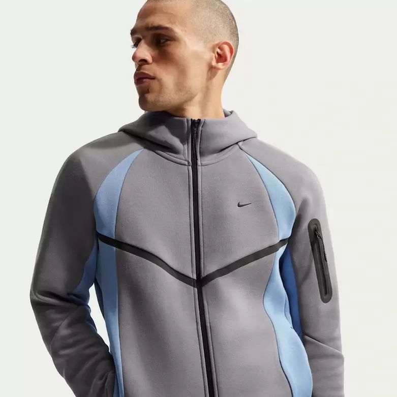 Nike Tech