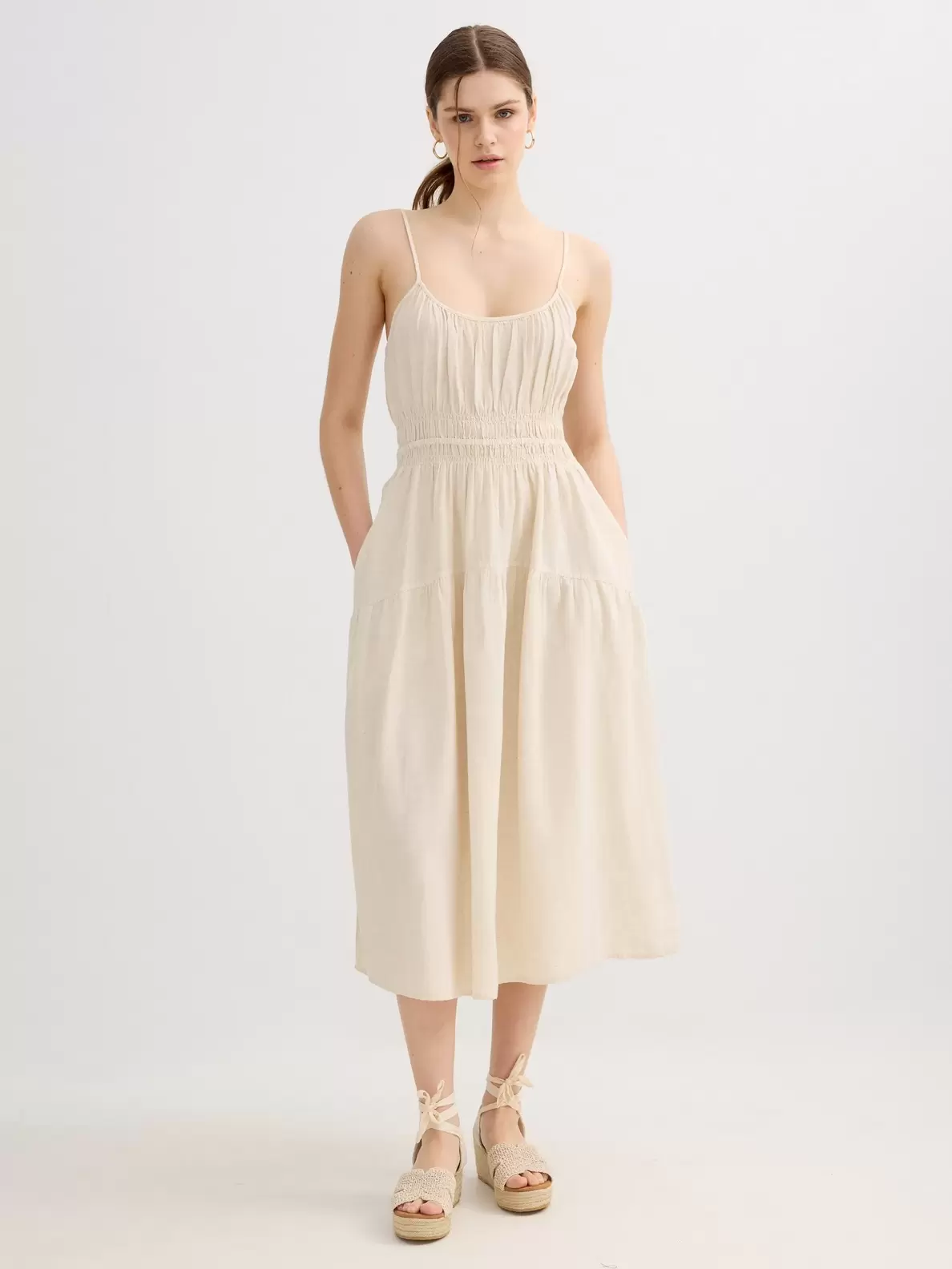 Vestido midi tirantes...