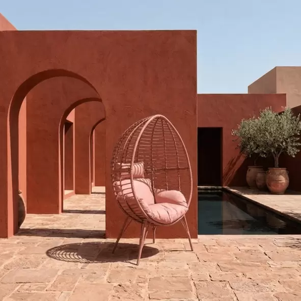 Sillón de Exterior en Ratán Rosa | Colección BLUSH