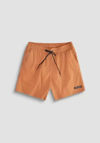 BAÑADOR REGULAR FIT CON PARCHE DE GOMA