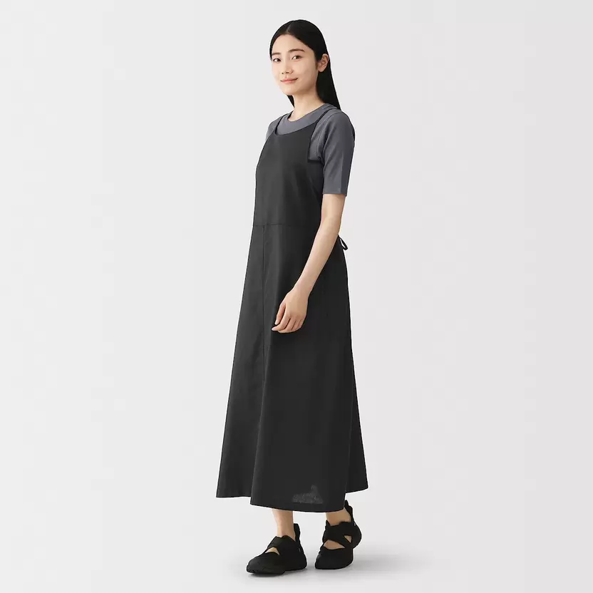 Vestido con forma de delantal de mezcla de cáñamo para mujer