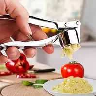 High Efficiency Garlic Press with Cloves, Heavy Duty Garlic Mincer, Easy to Squeeze and Clean, Rust Proof and Dishwasher Safe, Ginger Crusher